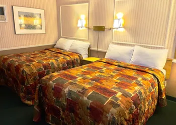 Adams Motel hotel thumbnail 8