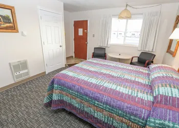 Condon Motel hotel thumbnail 4