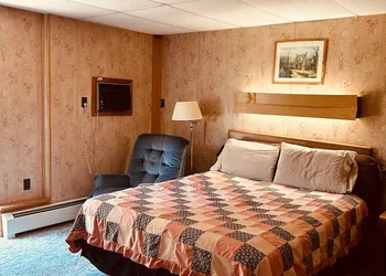 Mollyockett Motel & Swim Spa hotel thumbnail 6