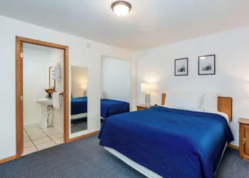 Cascade Motel hotel thumbnail 8