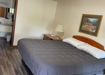 Pine Valley Motel hotel thumbnail 7