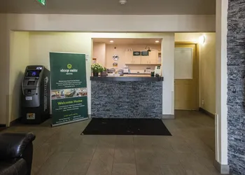 Sleep Suite Motel hotel thumbnail 2