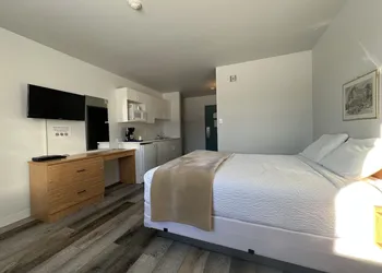 Sleep Suite Motel hotel thumbnail 6
