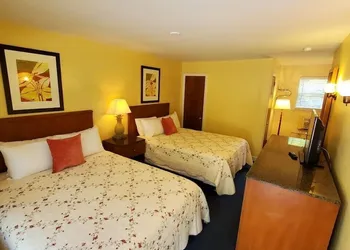 Geneva Hotel & Tiki Bar hotel thumbnail 6