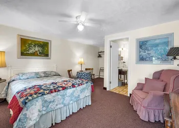 Williamston Inn hotel thumbnail 3
