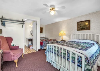 Williamston Inn hotel thumbnail 7