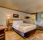 Holiday Motel & RV Park hotel detail image 3