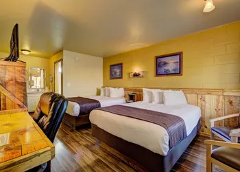 Holiday Motel & RV Park hotel thumbnail 7