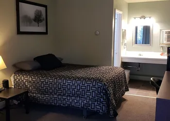 Viking Inn hotel thumbnail 4