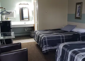 Viking Inn hotel thumbnail 6