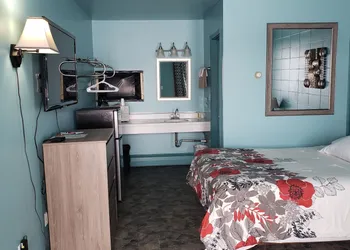 Viking Inn hotel thumbnail 8