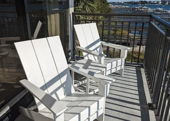 Harbor Inn hotel thumbnail 5