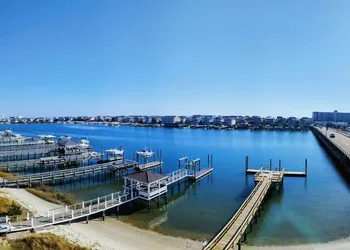 Harbor Inn hotel thumbnail 8