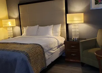 Regency Inn hotel thumbnail 3