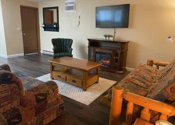 Pelican Motel hotel thumbnail 6
