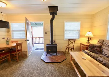 Big Rock Resort hotel thumbnail 6