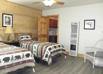 Creekside Lodge hotel thumbnail 4