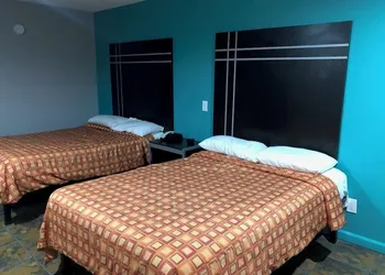 Red Crown Inn hotel thumbnail 2