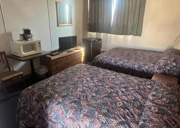Big Horn Motor Inn hotel thumbnail 7