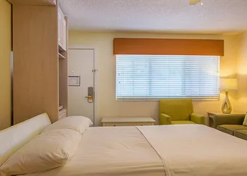 Resort Sixty-Six hotel thumbnail 2