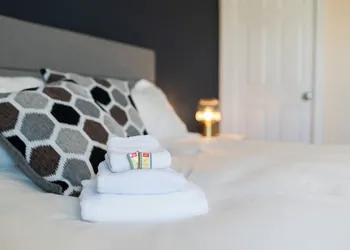 Loyalist Inn & Suites hotel thumbnail 7