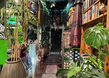 Dream catcher hotel thumbnail 3
