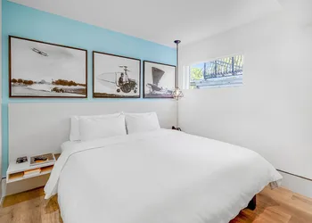Ocean Treasure Beachside Suites hotel thumbnail 2