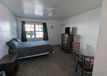 Ocean Mist Motel hotel thumbnail 7