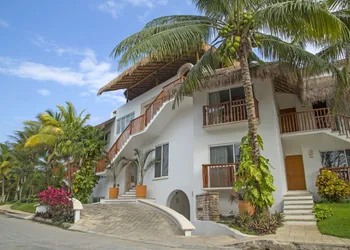 Las Villas Akumal hotel thumbnail 2
