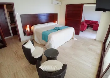 Pacific King Hotel hotel thumbnail 8