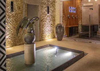 Diez Diez Collection hotel thumbnail 4