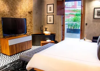 Diez Diez Collection hotel thumbnail 5