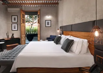 Diez Diez Collection hotel thumbnail 6