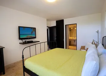 Elements 216 2 Bedroom Condo by RedAwning hotel thumbnail 5