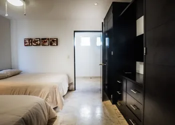 Elements 220 2 Bedroom Condo by RedAwning hotel thumbnail 2