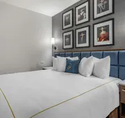 The Draper New York, Tapestry Collection by Hilton hotel detail image 4