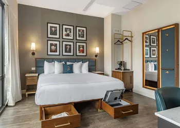 The Draper New York, Tapestry Collection by Hilton hotel thumbnail 6