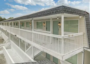 Dockside Inn hotel thumbnail 6