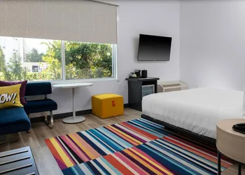 Aloft by Marriott Orlando Lake Buena Vista hotel thumbnail 5