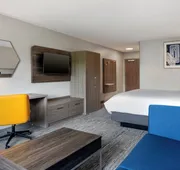 Holiday Inn Express & Suites Pittsfield-Lenox-Berkshires by IHG hotel detail image 5