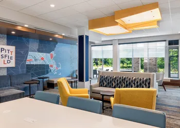 Holiday Inn Express & Suites Pittsfield-Lenox-Berkshires by IHG hotel thumbnail 3