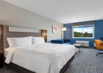 Holiday Inn Express & Suites Pittsfield-Lenox-Berkshires by IHG hotel thumbnail 8