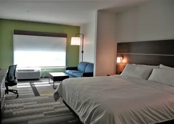 Holiday Inn Express & Suites Edmonton SW - Windermere by IHG hotel thumbnail 6