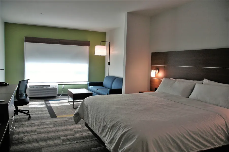 Holiday Inn Express & Suites Edmonton SW - Windermere by IHG hotel detail image 6