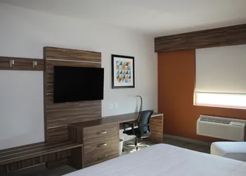 Holiday Inn Express Monterrey Fundidora by IHG hotel thumbnail 8