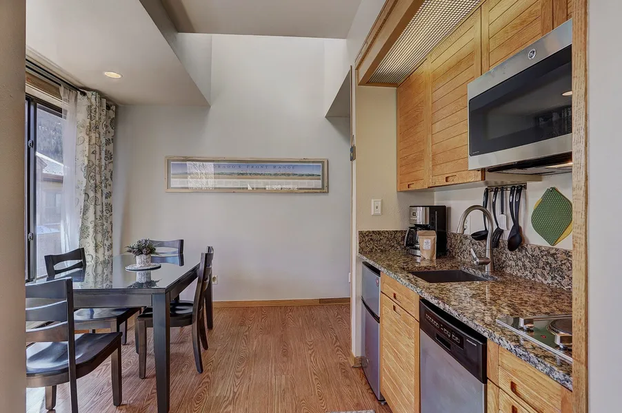 2759 Slopeside 1 Bedroom Condo by RedAwning hotel detail image 6
