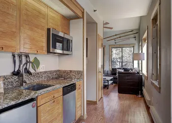 2759 Slopeside 1 Bedroom Condo by RedAwning hotel thumbnail 8