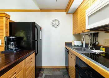 2796 Slopeside 2 Bedroom Condo by RedAwning hotel thumbnail 5