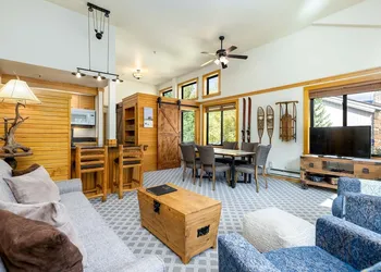 2796 Slopeside 2 Bedroom Condo by RedAwning hotel thumbnail 7
