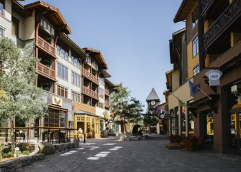 The Village Lodge hotel thumbnail 3